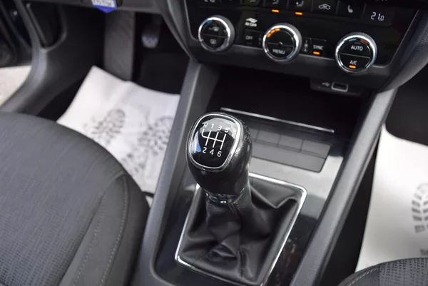 Škoda Octavia 1.5TSI 110kw AMBITION NAVI TAŽ - foto 36