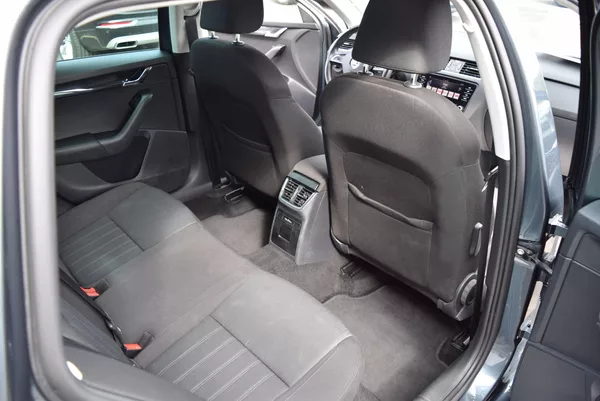 Škoda Octavia 1.5TSI 110kw AMBITION NAVI TAŽ - foto 40
