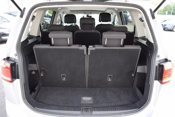 Volkswagen Touran 1.4TSI 110kw HIGHLINE 7M TAŽN - foto 10