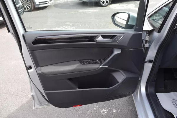 Volkswagen Touran 1.4TSI 110kw HIGHLINE 7M TAŽN - foto 21
