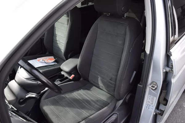 Volkswagen Touran 1.4TSI 110kw HIGHLINE 7M TAŽN - foto 23