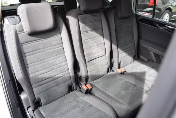 Volkswagen Touran 1.4TSI 110kw HIGHLINE 7M TAŽN - foto 43