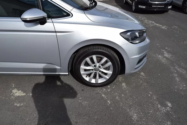 Volkswagen Touran 1.4TSI 110kw HIGHLINE 7M TAŽN - foto 5