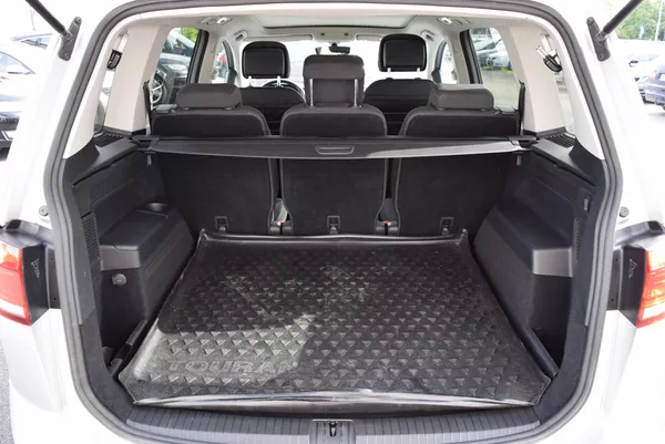 Volkswagen Touran 1.4TSI 110kw HIGHLINE 7M TAŽN - foto 9