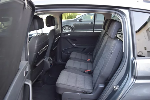 Volkswagen Touran 1.4TSI 110kw CLBMT NAVI TAŽNÉ - foto 13