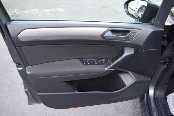 Volkswagen Touran 1.4TSI 110kw CLBMT NAVI TAŽNÉ - foto 18