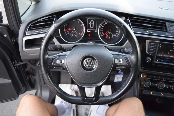Volkswagen Touran 1.4TSI 110kw CLBMT NAVI TAŽNÉ - foto 26