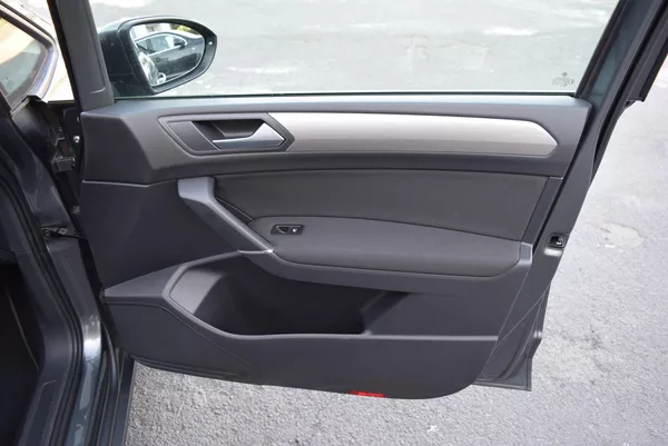 Volkswagen Touran 1.4TSI 110kw CLBMT NAVI TAŽNÉ - foto 37