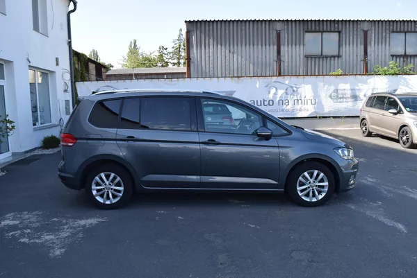 Volkswagen Touran 1.4TSI 110kw CLBMT NAVI TAŽNÉ - foto 6