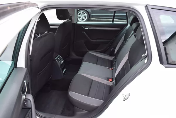 Škoda Octavia 1.4TSI 110kw ED. JOY TAŽN NAVI - foto 14