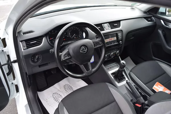 Škoda Octavia 1.4TSI 110kw ED. JOY TAŽN NAVI - foto 21