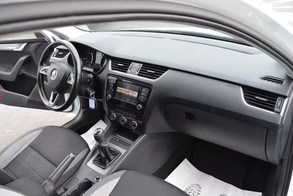 Škoda Octavia 1.4TSI 110kw ED. JOY TAŽN NAVI - foto 32