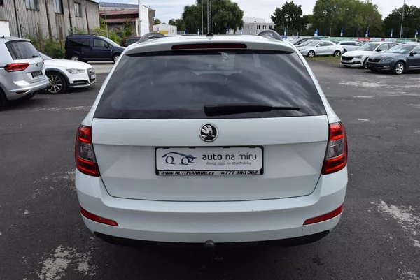 Škoda Octavia 1.4TSI 110kw ED. JOY TAŽN NAVI - foto 9