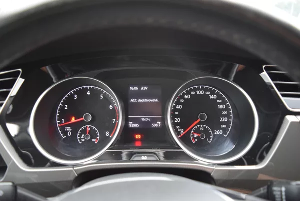 Volkswagen Touran 1.4TSI 110kw CLBMT JOIN 7MÍST - foto 32