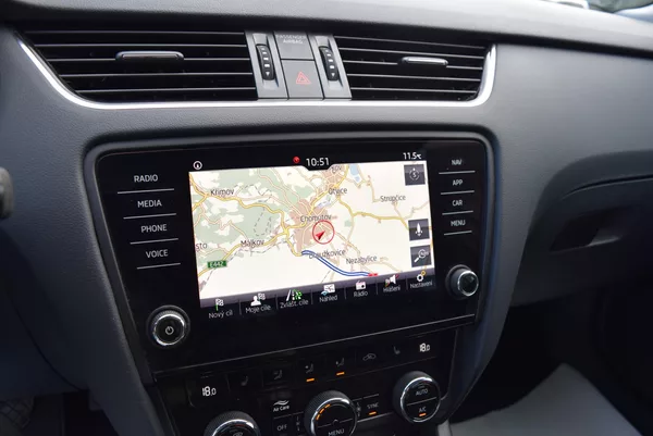 Škoda Octavia 1.5TSI 110kw CLEVER TAŽN NAVI - foto 25