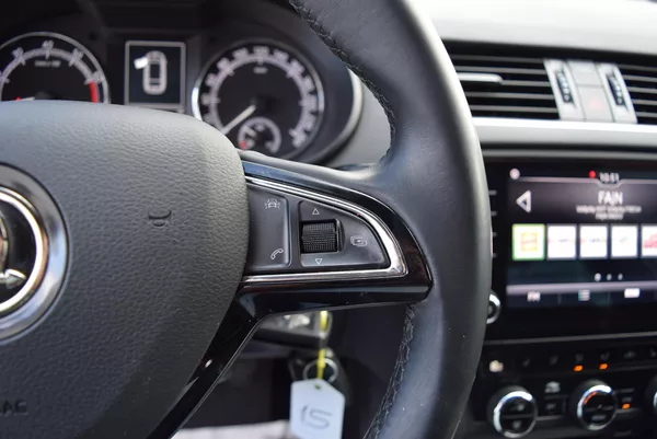 Škoda Octavia 1.5TSI 110kw CLEVER TAŽN NAVI - foto 29