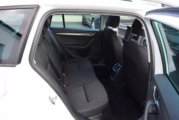 Škoda Octavia 1.5TSI 110kw CLEVER TAŽN NAVI - foto 41