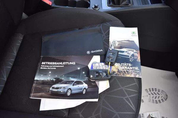 Škoda Octavia 1.5TSI 110kw CLEVER TAŽN NAVI - foto 46