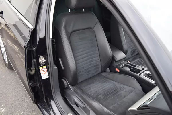 Volkswagen Passat 1.4TSI 110kw DSG HIGHLINE NAVI - foto 40