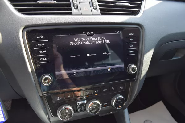 Škoda Octavia 2.0TDI 110kw DSG STYLE PAN TAŽ - foto 23