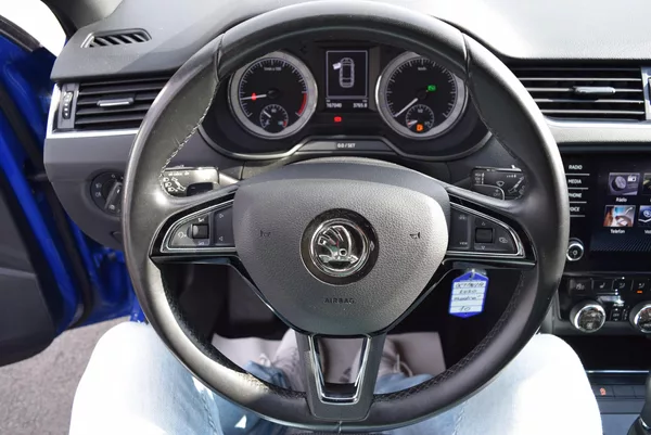 Škoda Octavia 2.0TDI 110kw DSG STYLE PAN TAŽ - foto 25