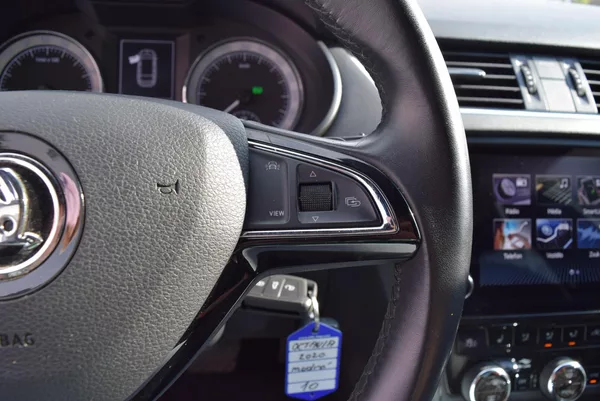 Škoda Octavia 2.0TDI 110kw DSG STYLE PAN TAŽ - foto 26