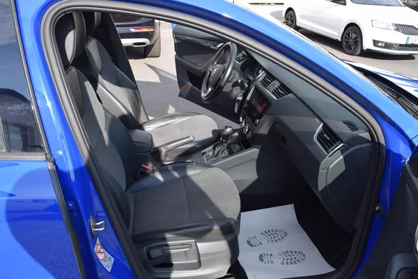 Škoda Octavia 2.0TDI 110kw DSG STYLE PAN TAŽ - foto 32