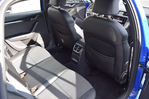 Škoda Octavia 2.0TDI 110kw DSG STYLE PAN TAŽ - foto 38