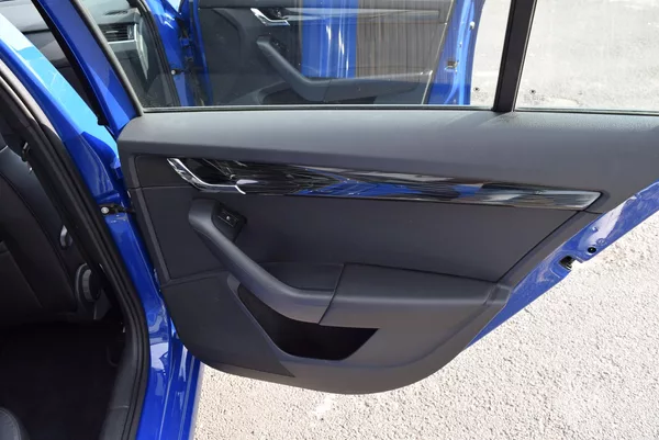 Škoda Octavia 2.0TDI 110kw DSG STYLE PAN TAŽ - foto 40