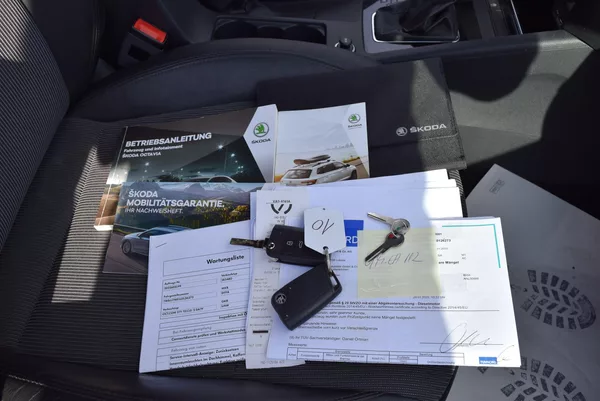 Škoda Octavia 2.0TDI 110kw DSG STYLE PAN TAŽ - foto 43