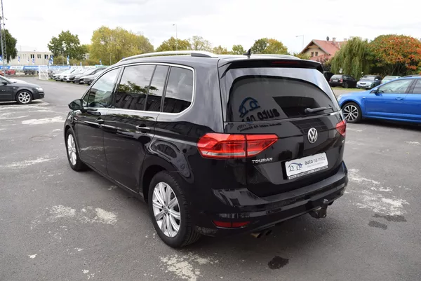 Volkswagen Touran 1.4TSI 110kw 7MÍST HIGHLIN TAŽ - foto 12