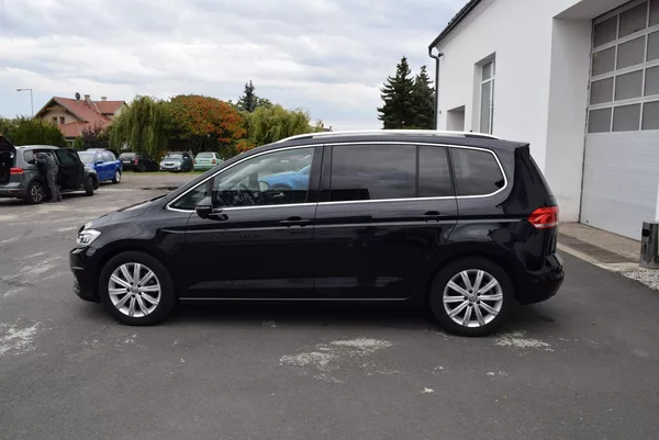 Volkswagen Touran 1.4TSI 110kw 7MÍST HIGHLIN TAŽ - foto 13