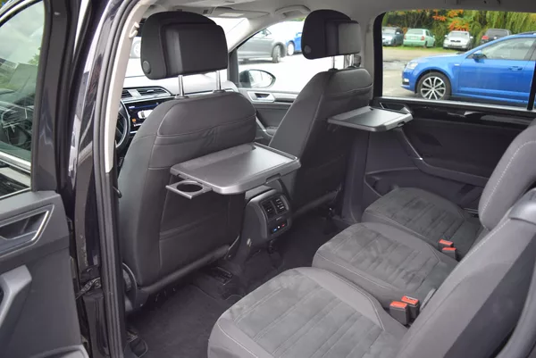 Volkswagen Touran 1.4TSI 110kw 7MÍST HIGHLIN TAŽ - foto 18