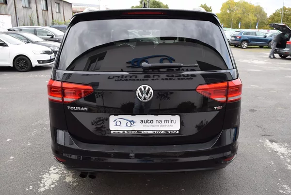 Volkswagen Touran 1.4TSI 110kw 7MÍST HIGHLIN TAŽ - foto 8