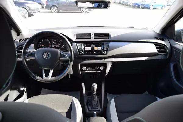 Škoda Fabia 1.2TSI 81kw DSG JOY NAVI APP - foto 16