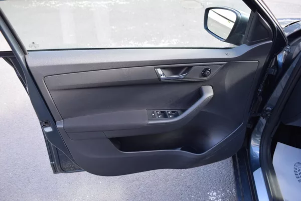 Škoda Fabia 1.2TSI 81kw DSG JOY NAVI APP - foto 17