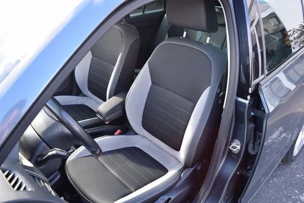 Škoda Fabia 1.2TSI 81kw DSG JOY NAVI APP - foto 19
