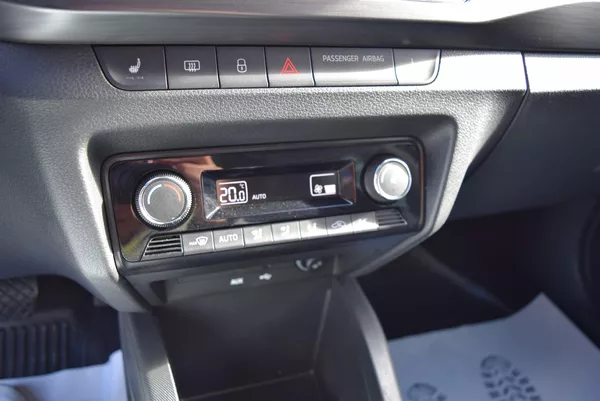 Škoda Fabia 1.2TSI 81kw DSG JOY NAVI APP - foto 21