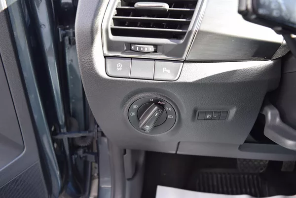 Škoda Fabia 1.2TSI 81kw DSG JOY NAVI APP - foto 30