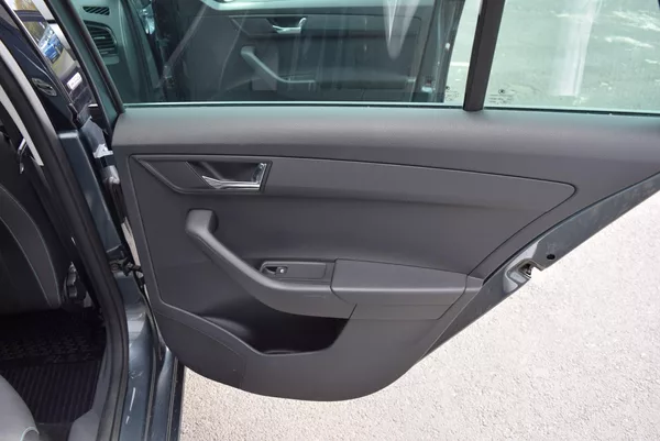 Škoda Fabia 1.2TSI 81kw DSG JOY NAVI APP - foto 39