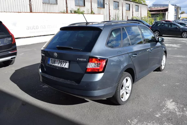Škoda Fabia 1.2TSI 81kw DSG JOY NAVI APP - foto 7