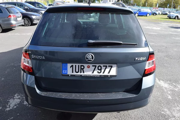 Škoda Fabia 1.2TSI 81kw DSG JOY NAVI APP - foto 8