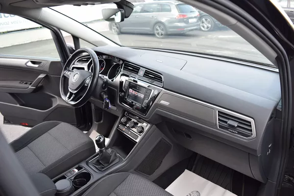 Volkswagen Touran 1.4TSI 110kw CLBMT 7MÍST TAŽN - foto 35