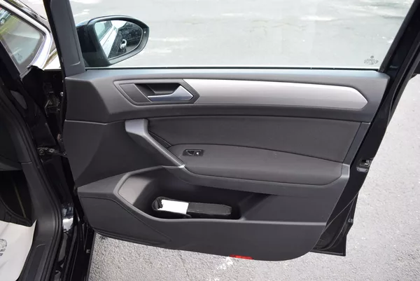 Volkswagen Touran 1.4TSI 110kw CLBMT 7MÍST TAŽN - foto 38