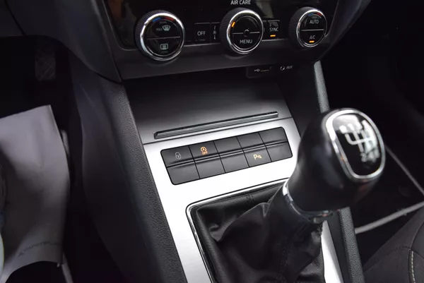 Škoda Octavia 1.5TSI 110kw AMBITION APP TEMP - foto 22