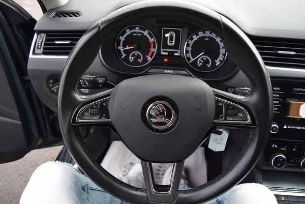 Škoda Octavia 1.5TSI 110kw AMBITION APP TEMP - foto 27