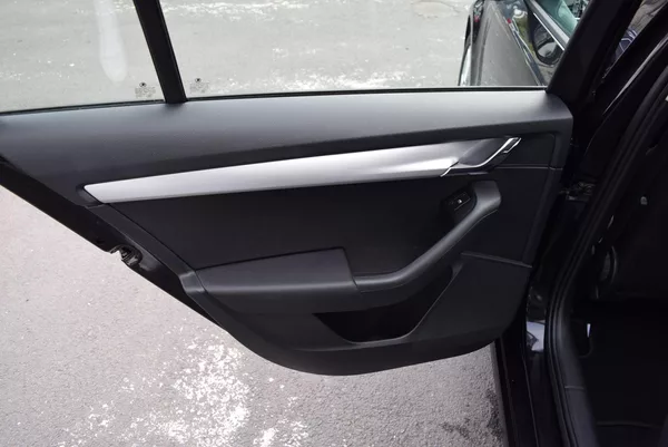 Škoda Octavia 1.4TSI 110kw AMBITION NAVI APP - foto 12