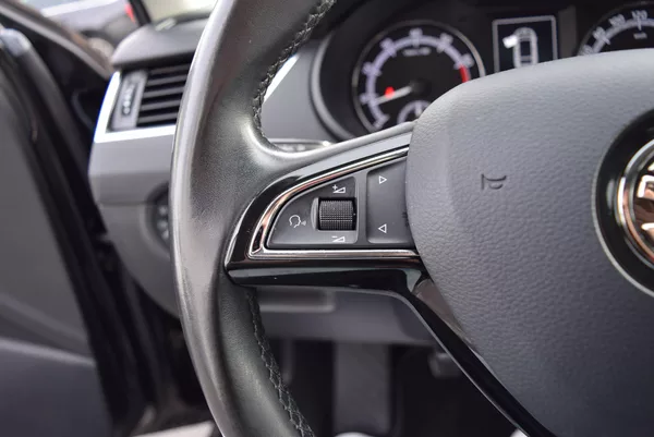 Škoda Octavia 1.4TSI 110kw AMBITION NAVI APP - foto 29