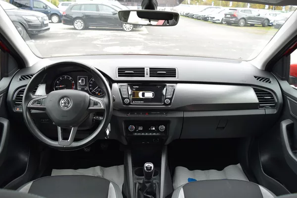 Škoda Fabia 1.2TSI 66kw ED. JOY TAŽNÉ APP - foto 18