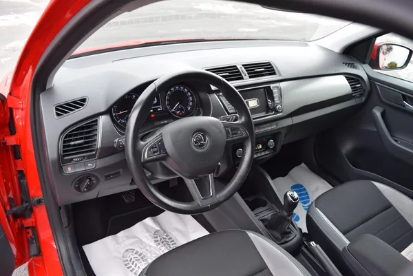 Škoda Fabia 1.2TSI 66kw ED. JOY TAŽNÉ APP - foto 22